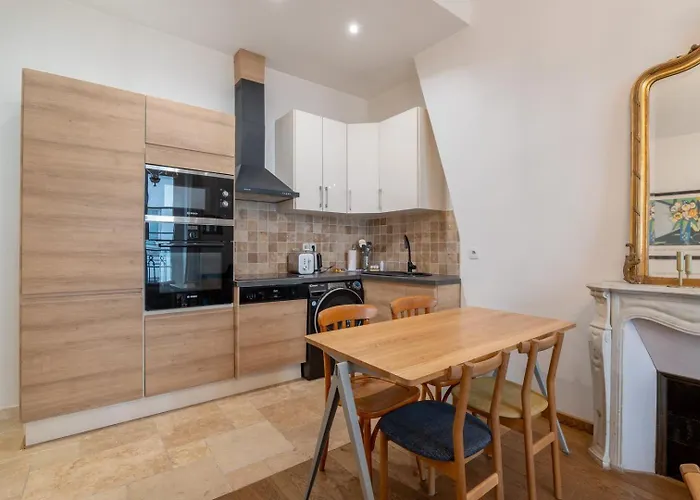 Parisian Elegance - Refined 1bd In Le Marais Apartment Paris