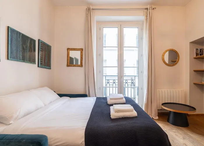 Parisian Elegance - Refined 1bd In Le Marais Paris