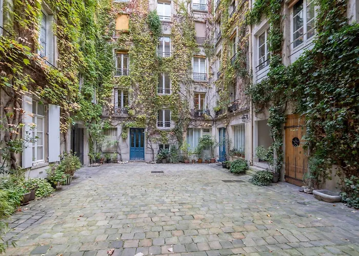 Parisian Elegance - Refined 1bd In Le Marais