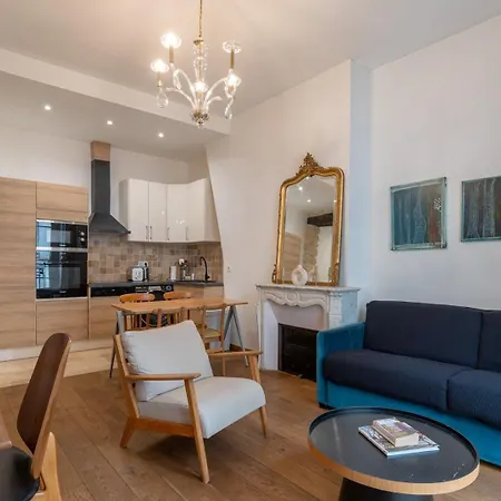 Parisian Elegance - Refined 1bd In Le Marais Apartment