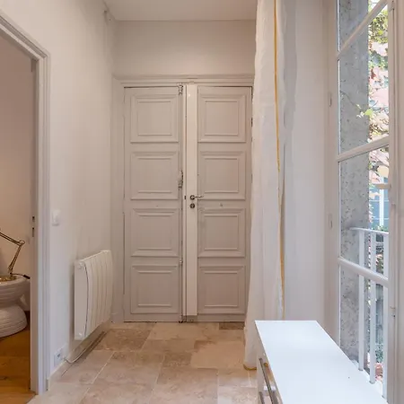 Parisian Elegance - Refined 1bd In Le Marais