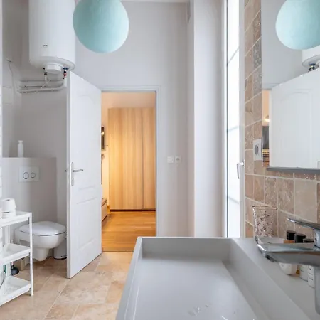 Parisian Elegance - Refined 1bd In Le Marais Apartment Paris